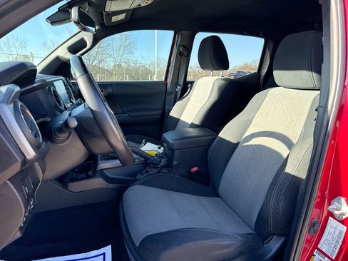 Certified 2023 Toyota Tacoma TRD Sport image 13