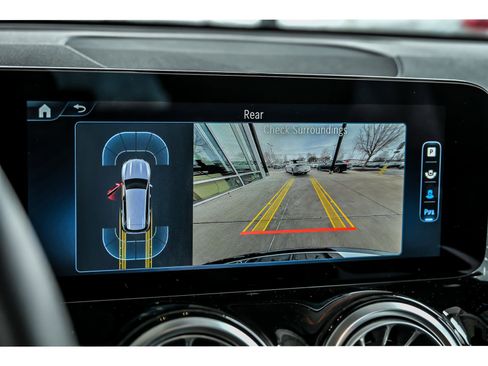 Certified 2025 Mercedes-Benz GLB 250 GLB 250 4MATIC image 18