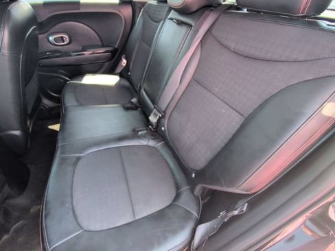 Used 2018 Kia Soul ! FWD image 15