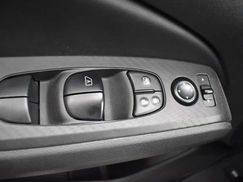 Used 2024 Nissan Altima 2.5 SV image 20