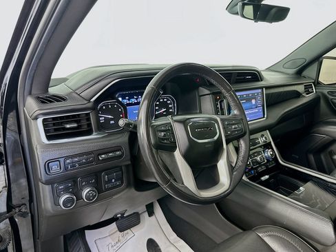 Used 2021 GMC Yukon XL Denali w/ Denali Ultimate Package AWD/4WD image 9