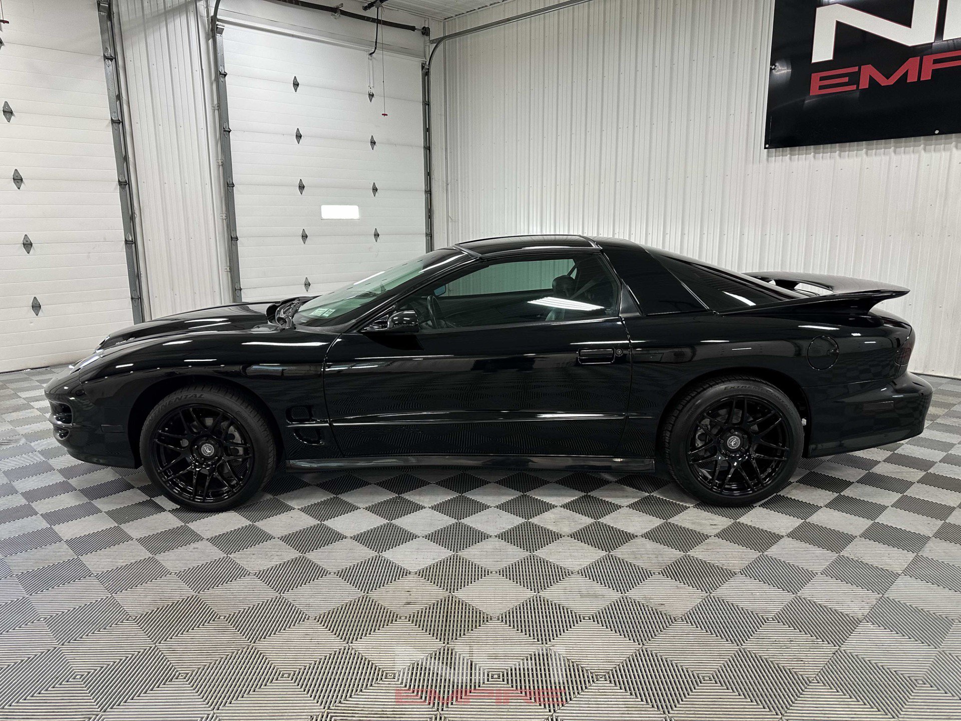 Used 1998 Pontiac Firebird Formula w/ Security Pkg RWD image 2