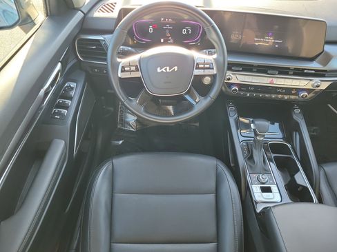 Used 2024 Kia Telluride S image 16