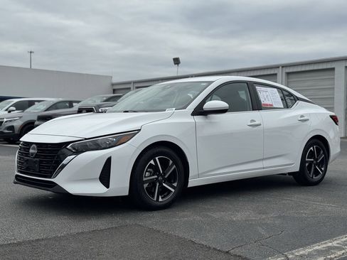 Used 2024 Nissan Sentra SV image 6