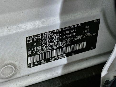 Used 2025 Toyota RAV4 XLE FWD image 12