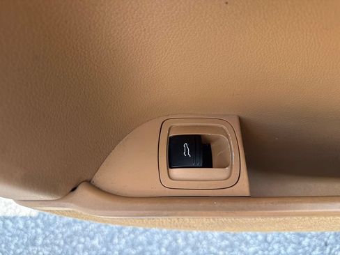 Used 2008 Porsche Cayenne AWD/4WD image 17