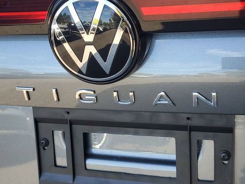 New 2026 Volkswagen Tiguan SE image 7
