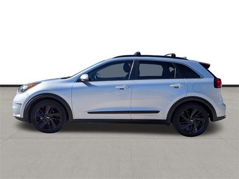 Used 2019 Kia Niro S Touring image 8