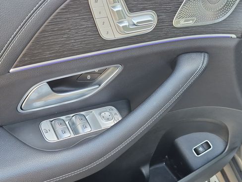 Used 2022 Mercedes-Benz GLS 450 4MATIC image 15