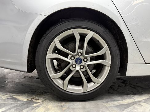 Used 2020 Ford Fusion SEL image 28