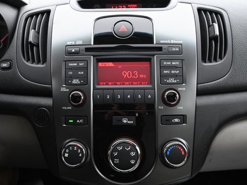 Used 2013 Kia Forte EX w/ Premium Pkg image 19