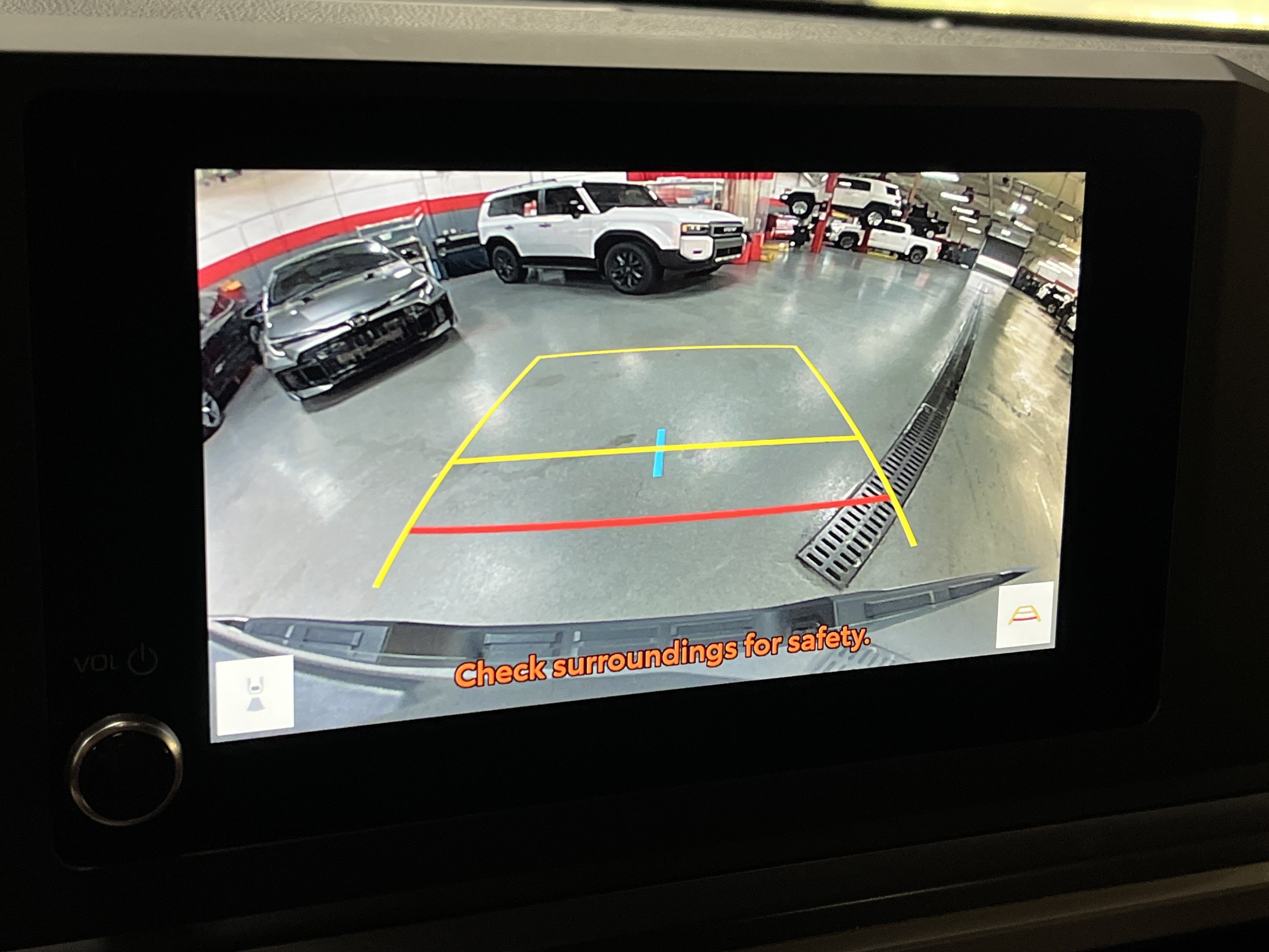 Certified 2025 Toyota Tacoma TRD Off-Road AWD/4WD image 25