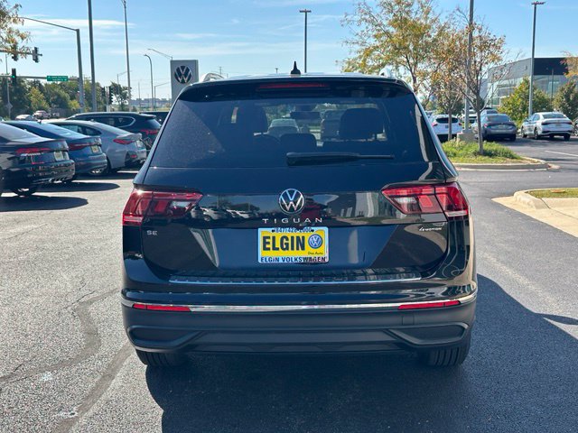 Used 2023 Volkswagen Tiguan SE AWD/4WD image 4