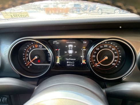 Used 2021 Jeep Gladiator Overland w/ Dual Top Group image 17