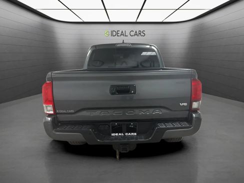 Used 2019 Toyota Tacoma TRD Off-Road w/ Technology Package AWD/4WD image 5