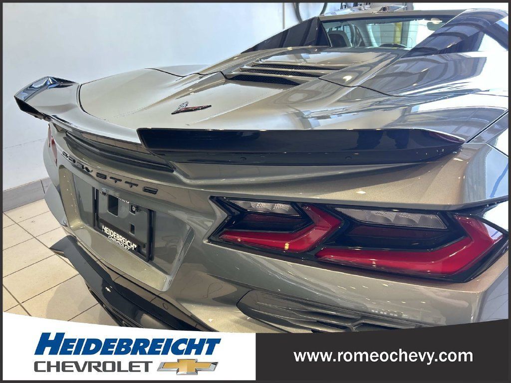 Used 2023 Chevrolet Corvette Z06 w/ Stealth Interior Trim Package RWD image 37