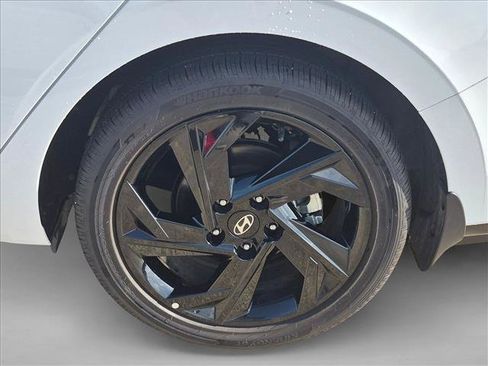 Used 2026 Hyundai Elantra SEL Sport Premium w/ Cargo Package FWD image 7