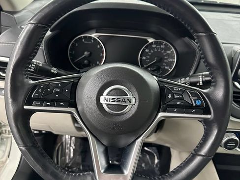 Used 2020 Nissan Altima 2.5 SV FWD image 15