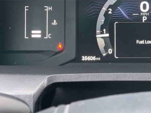 Certified 2024 Toyota Tacoma SR5 image 30