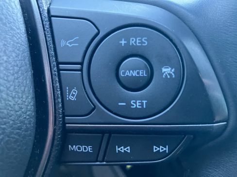 Used 2024 Toyota Camry SE image 16