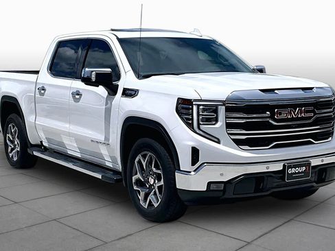 Used 2026 GMC Sierra 1500 SLT RWD image 3