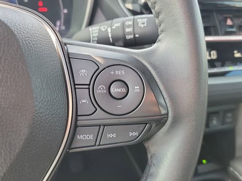 Used 2024 Toyota Corolla Cross XSE w/ Convenience Package image 34