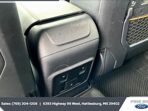 Used 2024 Ford Bronco Badlands image 22