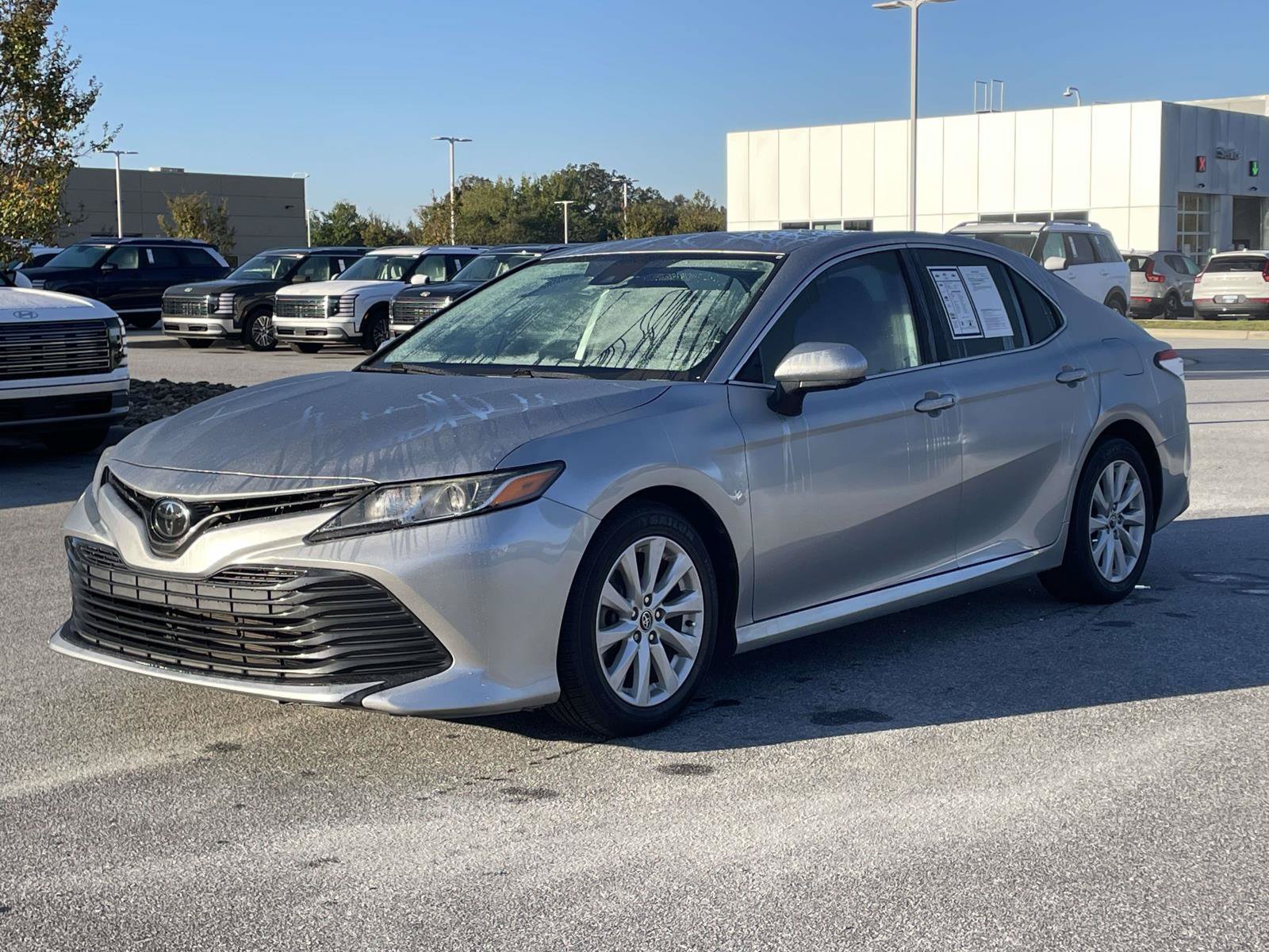 Used 2020 Toyota Camry LE FWD image 23