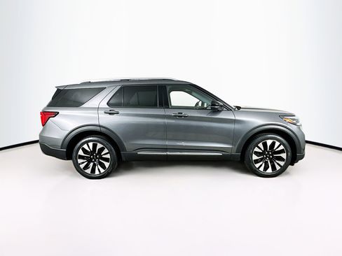 Used 2025 Ford Explorer Platinum w/ LUX Leather Package image 10