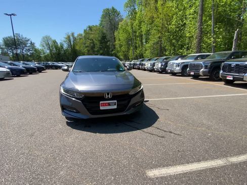 Used 2020 Honda Accord Sport image 3