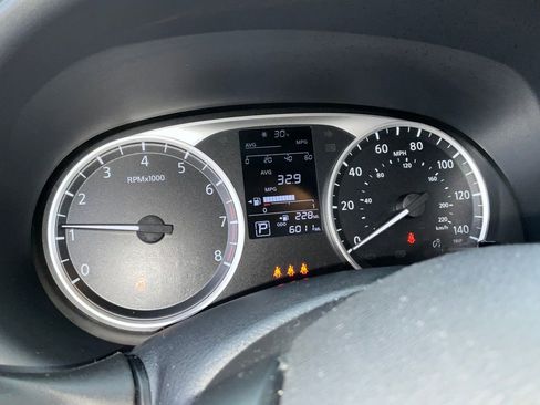 Used 2025 Nissan Kicks Play S image 38