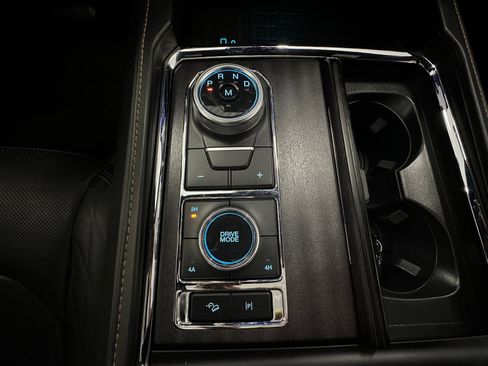 Used 2022 Ford Expedition Platinum image 24