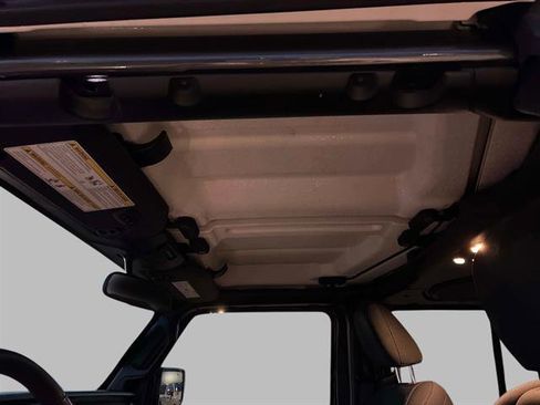 Used 2019 Jeep Wrangler Unlimited Sport S image 22