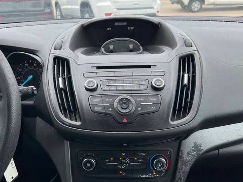 Used 2017 Ford Escape S image 19