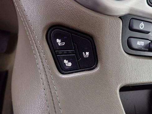 Used 2017 GMC Yukon SLT image 4