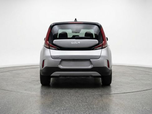 Used 2025 Kia Soul LX w/ LX Technology Package FWD image 7