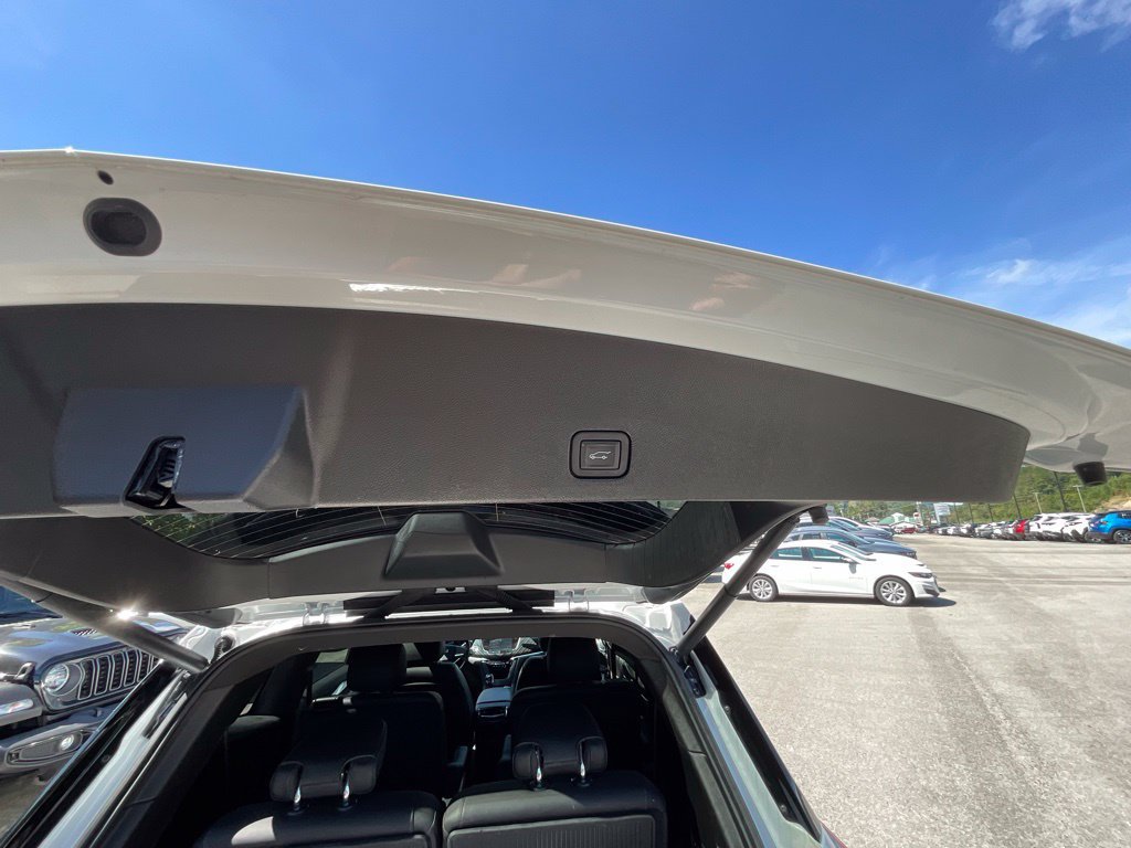 Used 2024 Cadillac XT6 Premium Luxury w/ LPO, Floor Liner Package AWD/4WD image 28
