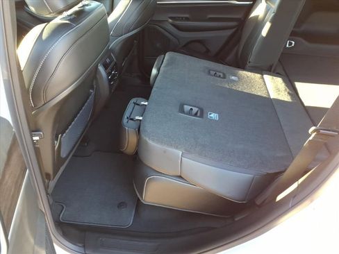 New 2025 Jeep Grand Cherokee Limited w/ Black Appearance Package image 35