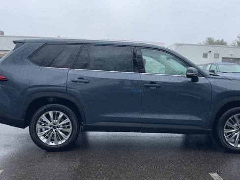 New 2026 Toyota Grand Highlander Platinum image 9