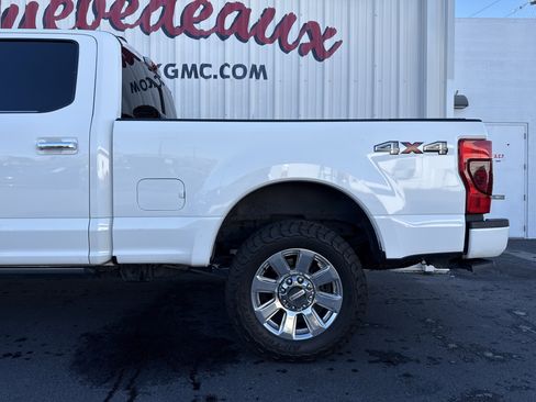 Used 2022 Ford F250 Platinum image 2