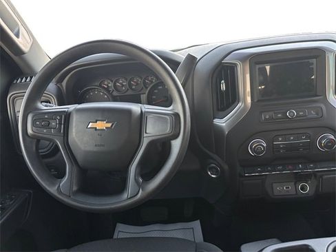 Used 2025 Chevrolet Silverado 1500 Custom image 10