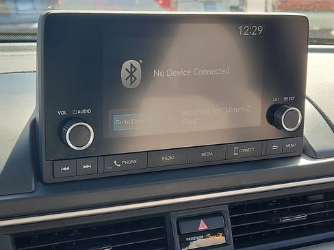 Used 2023 Honda Pilot LX image 16