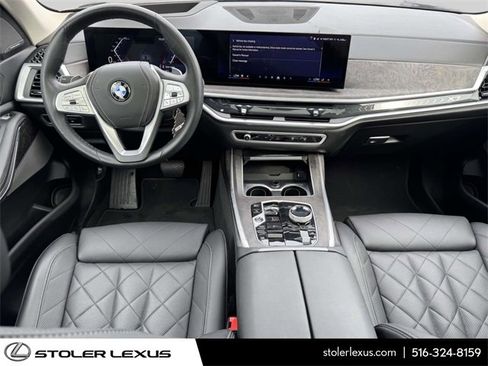 Used 2024 BMW X7 xDrive40i w/ Executive Package image 21