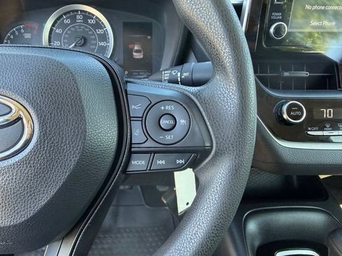 Used 2020 Toyota Corolla LE FWD image 20