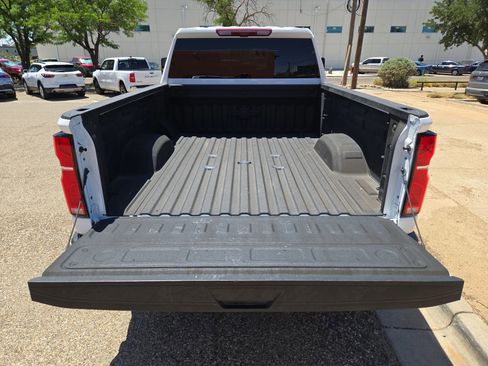 Used 2025 Chevrolet Silverado 2500 LT w/ Z71 Chrome Sport Edition AWD/4WD image 12