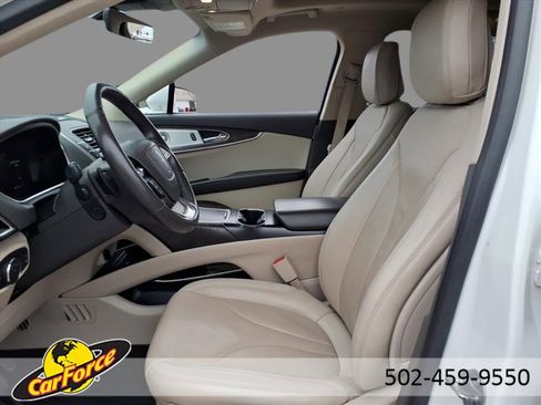 Used 2020 Lincoln Nautilus Reserve w/ Equipment Group 202A image 20