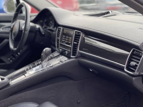 Used 2016 Porsche Panamera 4 Edition image 14