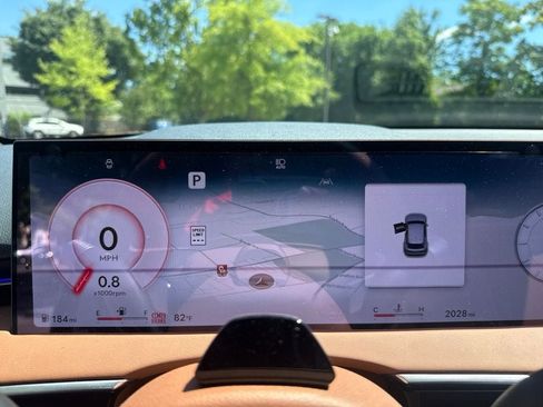 New 2026 Genesis GV70 2.5T Advanced AWD/4WD image 18