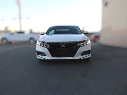 Used 2018 Honda Accord Sport image 2