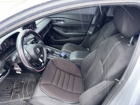 Used 2025 Honda Accord Sport image 16